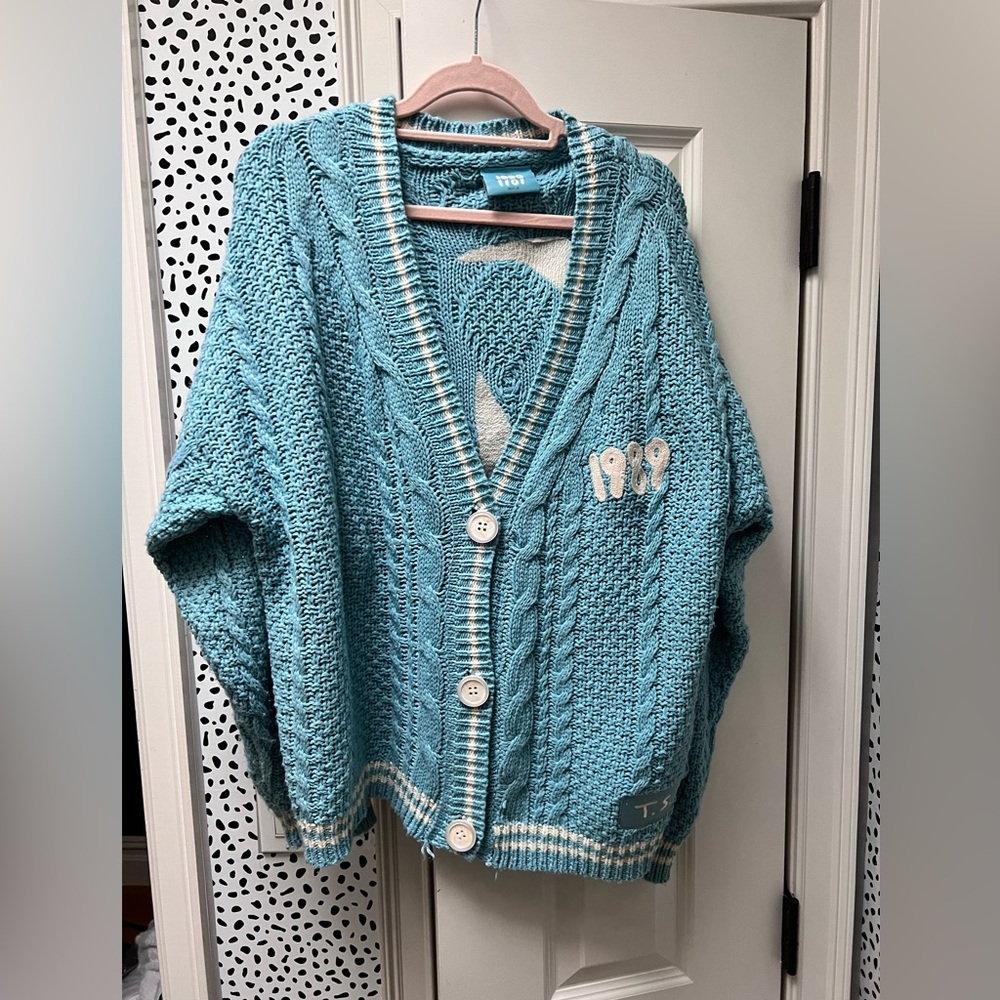 Taylor Swift 1989 official cardigan